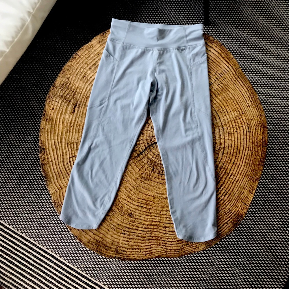 Girls - Large - All in Motion Crop leggings